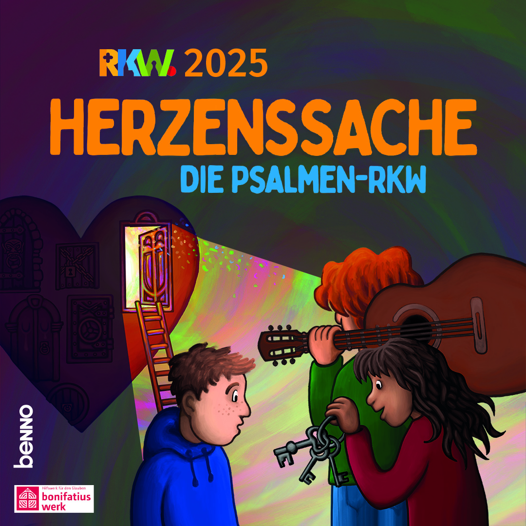 Titelbild RKW.25: Drei Kinder mit Schlüssel und Gitarre vor einer Leiter an der geöffneten Tür eines Herzens