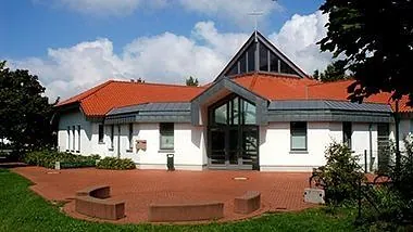 Wolfen-Nord, Blick auf das Gemeindezentrum